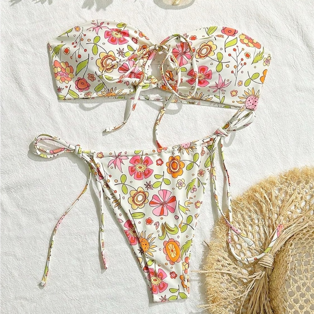 Brand New Floral Strapless (Bandeau) Bikini - SZ L